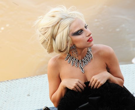 lady-gagas-photoshoot-9-1315904105-view-