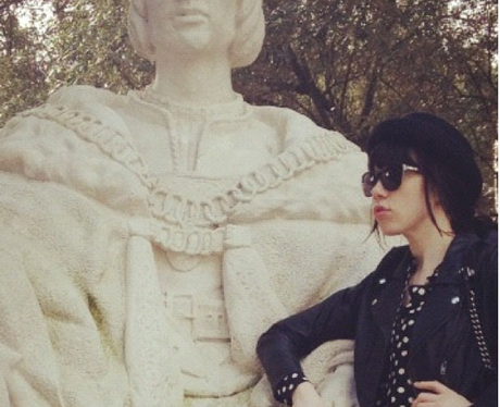 Carly Rae Jepsen goes sight-seeing while touring Europe