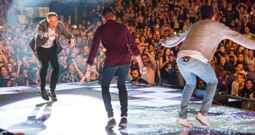 Olly Murs with Rizzle Kicks live Jingle Bell Ball