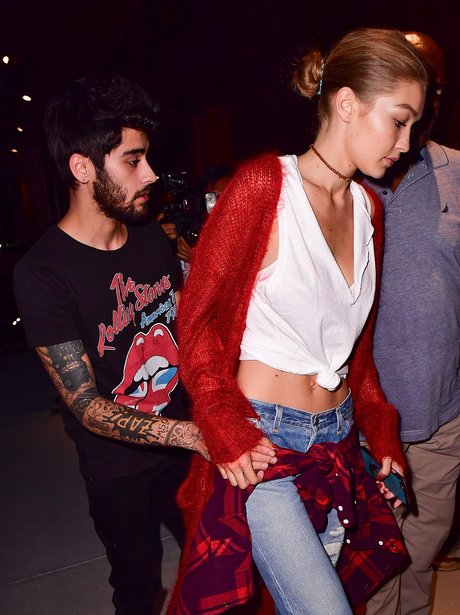 Zayn Malik Shows Off His New Perrie Edwards Cover Up Tattoo This Weeks Must See Capital 