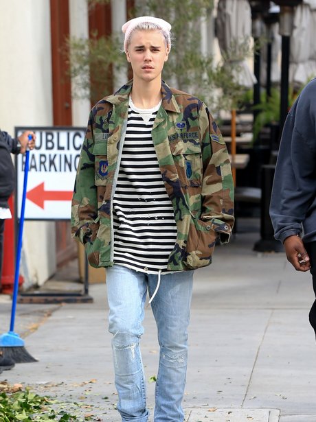 Justin Bieber shows off that new lilac hair out in Los Angeles - This ...