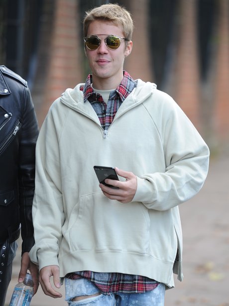 SPOTTED: Justin Bieber out and about in London... - This Week's MUST ...